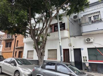 PH · 93m² · 4 Ambientes · En Venta PH de 3 Ambientes Al Frente Balcon y Terraza T/sup Flores Norte