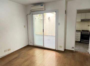 Departamento de 4 ambientes, Parque Chacabuco · 4 Ambientes · Pb Al Frente con Patio y Lavadero · Parque Chacabuco