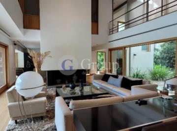 Casa · 437m² · 6 Ambientes · 2 Cocheras · Casa en Venta en Olivos Golf Club, Malvinas Argentinas con Pileta