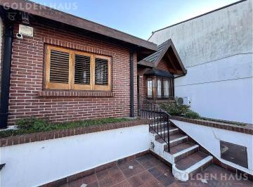 Casa · 158m² · 4 Ambientes · 2 Cocheras · Casa Tipo Chalet de 4 Ambientes en Bernal