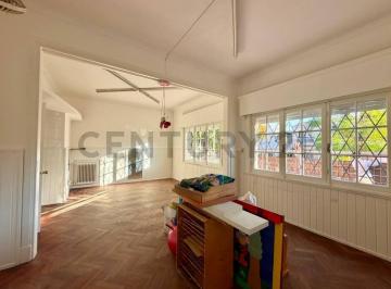 Casa · 300m² · 7 Ambientes · 1 Cochera · Venta Casa en Puerto del Buceo con Gran Potencial 5 Dorm 4 Baños Patio