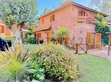 PH · 96m² · 4 Ambientes · 1 Cochera · PH Duplex en Pinamar en Venta