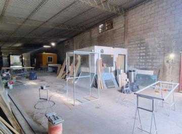Bodega-Galpón · 498m² · Galpón + Local + Casa Sobre Av La Voz del Interior