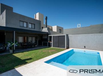 Casa · 140m² · 3 Dormitorios · Casa - 3dorm - Docta Boulevard - Apto Crédito