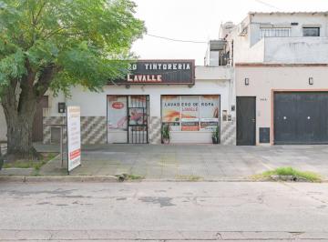 Local comercial · 66m² · 3 Ambientes · Venta. Local. Terreno. 374 m². Quilmes