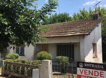 Casa · 70m² · 3 Ambientes · 1 Cochera · Casa en Venta - José C. Paz