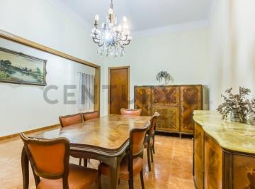 Casa · 617m² · 5 Ambientes · Venta Casa + Garage/espacio Industrial - Parque Avellaneda
