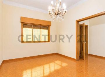 Casa · 617m² · 5 Ambientes · Venta Casa + Garage/espacio Industrial - Parque Avellaneda
