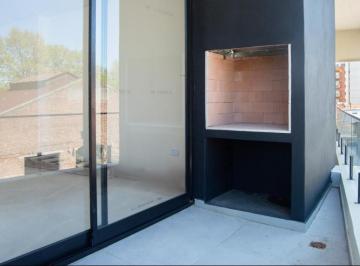 Departamento · 69m² · 3 Ambientes · Departamento en Venta de 3 Ambientes Al Frente con Balcón y Terraza Propia. - San Martin Centro