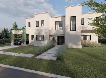 Casa · 273m² · 7 Ambientes · 1 Cochera · Venta Casa a Estrenar en Haras del Sol Pilar con Pileta