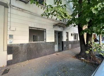 Departamento · 63m² · 3 Ambientes · Venta │depto. 3 Amb. │planta Baja con Patio │caballito