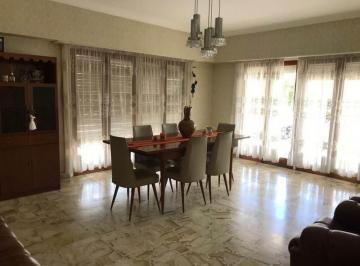 PH · 190m² · 4 Ambientes · 1 Cochera · PH 4 Ambientes Al Frente con Garage