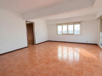 Departamento · 121m² · 4 Ambientes · Departamento 4 Ambientes a La Calle