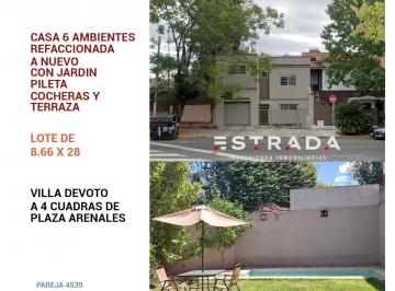 Casa · 260m² · 6 Ambientes · 2 Cocheras · Casa 6 Ambientes Refaccionada a Nuevo con Jardin Terraza y Cochera