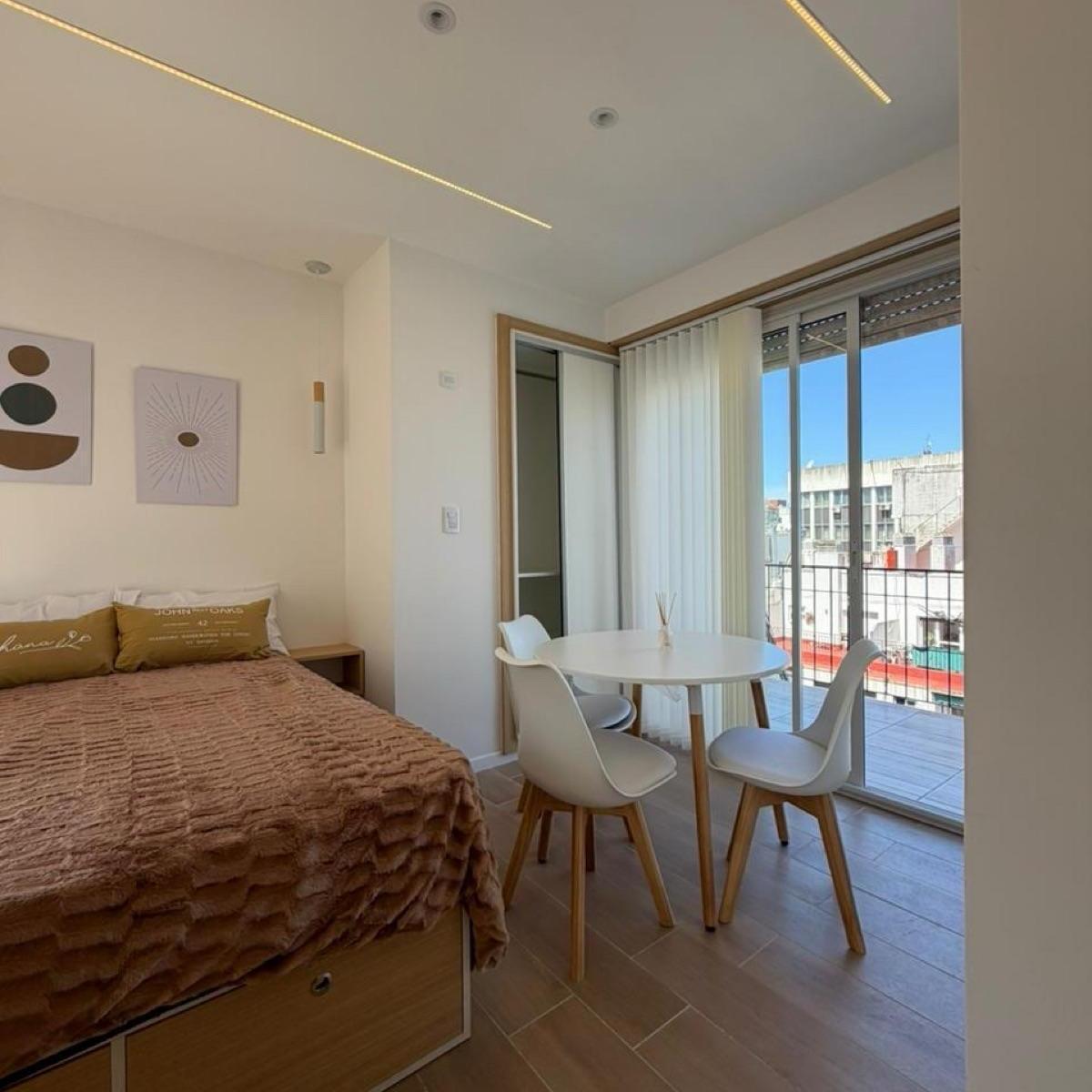 Departamento 1 amb, 28m² con balcón terraza — Plaza Colón