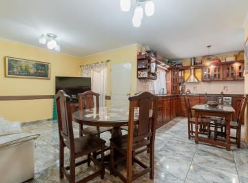 PH · 68m² · 3 Ambientes · Venta PH 3 Ambientes Patio Parque Avellaneda Sin Expensas