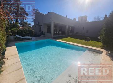 Casa · 260m² · 3 Dormitorios · 2 Cocheras · Reed Vende Reciclada a Nuevo.