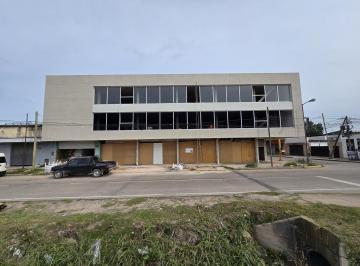 Edificio · 1000m² · Alquiler Edificio Comercial Pb y 2 Pisos Platas Libres en Belen de Escobar