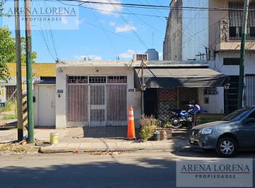 Casa · 74m² · 3 Ambientes · 2 Locales y Casa 3 Ambientes en Venta en Ituzaingó Norte