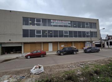 Local comercial · 1000m² · 1 Ambiente · Alquiler Local Comercial Pb y 2 Pisos Platas Libres en Belen de Escobar