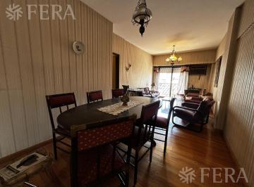Departamento · 73m² · 4 Ambientes · Venta Departamento 4 Ambientes con Balcón y Cochera en Lanús