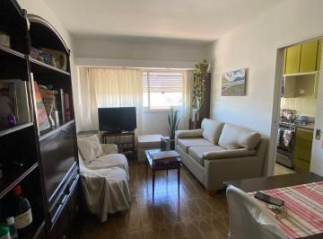 Departamento · 54m² · 3 Ambientes · 1 Cochera · Departamento de Tres Ambientes Muy Luminoso Excelente Ubicación