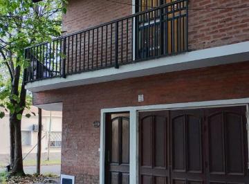 PH de 2 ambientes, Morón · P - H en Planta Alta Sin Expensas con Patio y Balcon Terraza