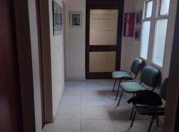 Oficina comercial de 2 ambientes, Córdoba · Hermosa Oficina Comercial, Apta Profesional con Patiecito