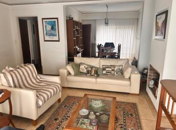 Casa de 6 ambientes, Coronel Dorrego · Casa en Dos Platas, 4 Dorm,3 Baños. Impecable.