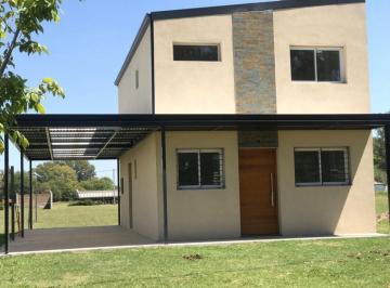 Casa · 100m² · 2 Ambientes · 3 Cocheras · Casa - Norte