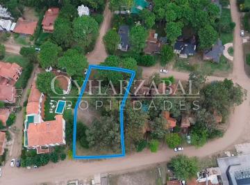 Terreno · 1400m² · Terreno Multifamiliar en Venta