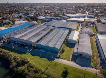 Bodega-Galpón · 4100m² · 1 Ambiente · Nave Industrial en Bernal Oeste