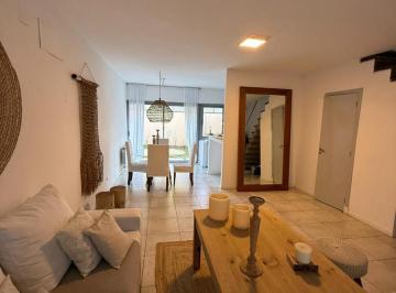 Casa · 95m² · 3 Ambientes · 1 Cochera · Venta Dúplex 2 Dorm. en Villa Allende