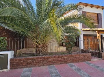 Casa · 207m² · 5 Ambientes · 1 Cochera · Venta - Casa 4 Dorm - Garaje - Quincho - Miguel a Camino 457