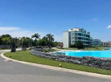 Casa · 170m² · 6 Ambientes · 2 Cocheras · Casa en Alquiler Lagoon Pilar