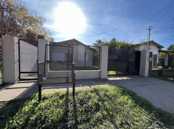 Casa · 128m² · 5 Ambientes · 2 Cocheras · Casa - Escobar