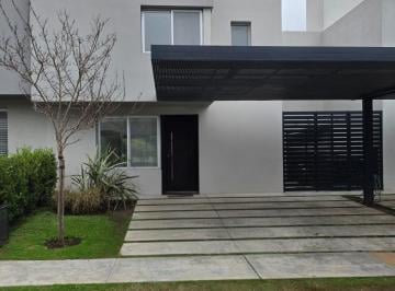 Casa · 130m² · 3 Dormitorios · 2 Cocheras · Rossen! Valle Escondido! 3 Dorm, Cochera Doble!