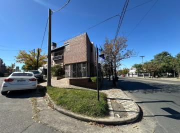 Casa · 191m² · 2 Ambientes · Casa en Venta 3 Dorm. 2 Plantas Barrio Paso de Los Andes