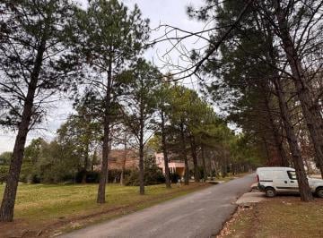 Terreno · 1488m² · Lote en Venta en Club de Campo Miralagos I – 1.488 m² con Vista Al Golf – Ruta 2 Km 65