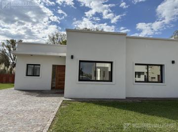 Casa · 144m² · 5 Ambientes · Casa en San Pablo