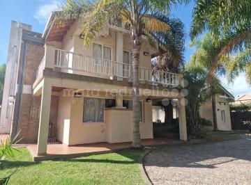 MRE-MRE-2482_2 · Casa de 3 Habitaciones con Pileta en El Golf Country Club
