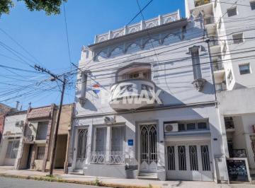 Casa · 178m² · 6 Ambientes · Planta Alta de Jerarquia en Barrio Centro Sur