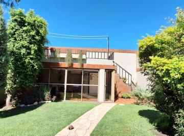 Casa · 180m² · 5 Ambientes · 1 Cochera · Venta Casa 5 Amb Ramos Mejía