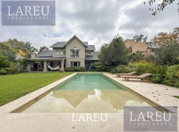 Casa · 196m² · 5 Ambientes · 3 Cocheras · Casa en Venta en El Barrio Privado La Legua, Pilar