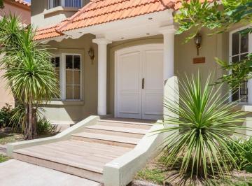 Casa · 252m² · 8 Ambientes · 1 Cochera · Venta o Alquiler Casa Palmares 1era Etapa