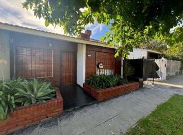 Casa · 63m² · 3 Ambientes · Casa en Venta - 2 Dorm. 1 Baño - Quilmes