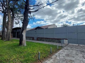 Casa · 160m² · 3 Ambientes · 1 Cochera · Casa Tres Ambientes Venta Quilmes Parque