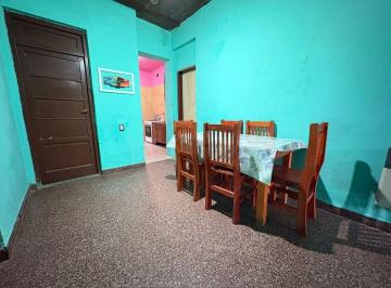 Casa · 120m² · 4 Ambientes · 1 Cochera · Venta Casa 4 Amb con Patio y Garage en V. Lopez