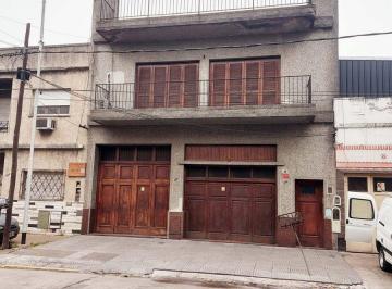 Casa · 281m² · 3 Ambientes · 3 Cocheras · Venta Casa 3 Amb Pileta Cochera Deposito Sarandi