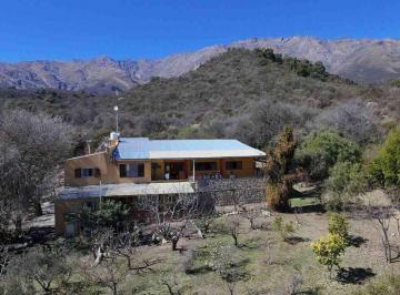 Casa · 277m² · 16 Ambientes · 1 Cochera · Venta Casa Quinta Villa de Las Rosas Pileta Dptos